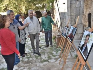 Tarihi Taşhan Fotoğraflarla Gülümsedi