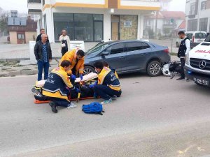 Otomobile Arkadan Çarpan Motosikletin Sürücüsü Yaralandı