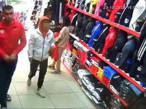 Maltepe’de 4 Kadının Hırsızlık Oyunu: 2’si Oyaladı, Diğerleri Çaldı