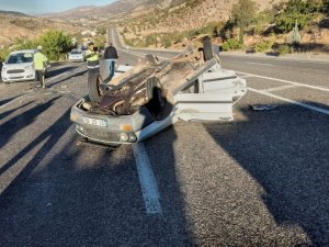 Otomobilin Arkadan Çarptığı Araç Takla Attı: 2 Yaralı