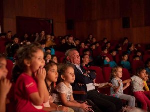 Sbşt’nin Çocuk Oyunu “En İyi Arkadaşım” Prömiyerini Yaptı