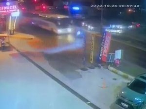 Motosiklet Sürücüsünün Öldüğü Feci Kaza Kamerada