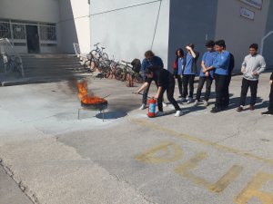 Yalova İ̇tfaiyesi’nin Yangın Eğitimleri Devam Ediyor