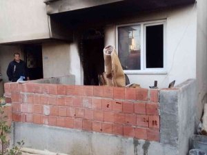 Evde Çıkan Yangın Paniğe Neden Oldu