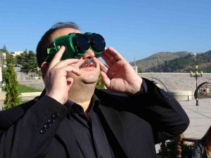 Parçalı Güneş Tutulmasını Böyle İzlediler