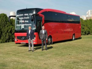 Mercedes-benz Türk 100 Bininci Otobüsünü Banttan İndirdi