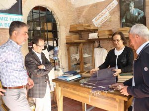 Manisa Büyükşehir Belediye Komisyonları Manisa Bezi İçin Toplandı