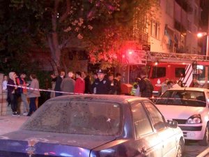 Kadıköy’de Gecekonduları Alevler Sardı: 1 Kişi Hastaneye Kaldırıldı