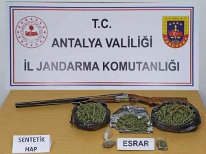 Antalya’da Yarım Kilo Uyuşturucu Ele Geçirildi