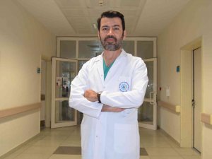 Uzmanı Kadınları Meme Kanserine Karşı Uyardı