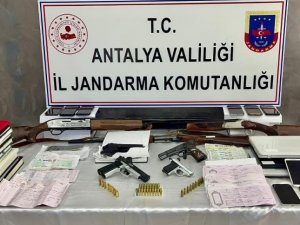 Antalya Merkezli 3 İlde Ortak Operasyon: 12 Şüpheli Yakalandı