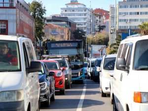 Samsun’da Trafiğe Kayıtlı Araç Sayısı 411 Bini Geçti
