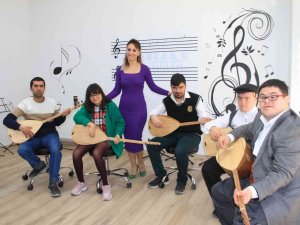 Özel Bireyler, Engellerini Müzikle Aşıyor