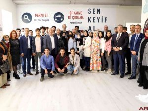 Üniversite Öğrencilerine Öğretim Desteği İçin Başvurular Başladı