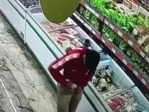 Pendik’te Markette Çaldığı Kaşarları Pantolonun İçine Sakladı