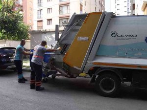 Kadıköy’ün Atıklarını Kadıköylüler Evlerinde Ayrıştırıyor