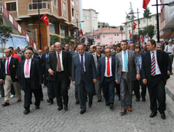Rize'de Cumhuriyet Yürüyüşü