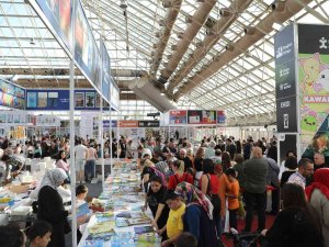 Antalya Kitap Fuarı’nın 5’nci Gününde Ziyaretçi Rekoru