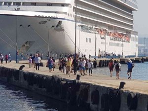 ‘Marina’ İle 976 Turist Alanya’ya Geldi