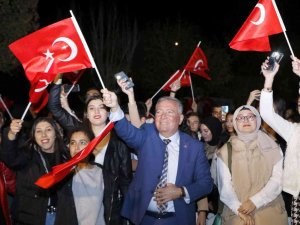 Öğrenciler Cumhuriyet Konseriyle Coştu