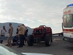Siirt’te Traktör Devrildi: 1’i Ağır 2 Yaralı