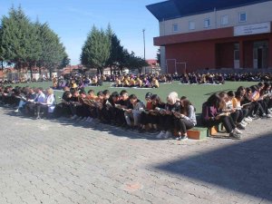 Ordu’da Yaklaşık Bin Öğrenci, Kitap Okuma Etkinliğinde Bir Araya Geldi