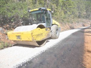 Uğurlu Mahallesi’nde 36 Yıl Sonra Gelen Yol Sevinci