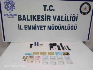 Balıkesir’de Polis 50 Aranan Şahsı Yakaladı