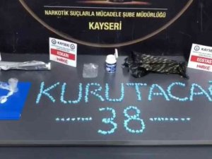 Uyuşturucuyu Sigara Paketinde Saklamışlar