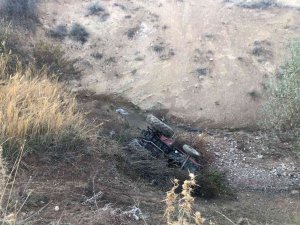 Traktörün Altında Kalan Şahıs Kaybetti