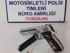 Aaçta Ruhsatsız Tabanca Ele Geçirildi