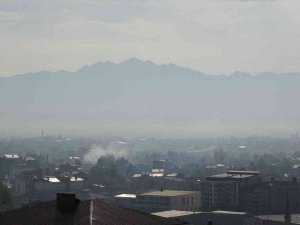 Yüksekova Sis Altında