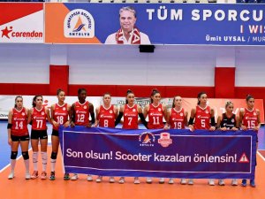 Muratpaşa’nın Sultanlarından Anlamlı Pankart