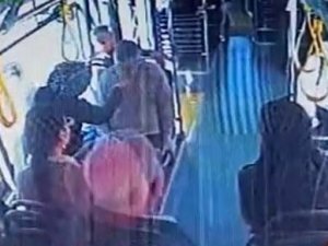 Ümraniye’de Kalp Krizi Geçiren Yolcuyu Hastaneye Otobüs Şoförü Yetiştirdi