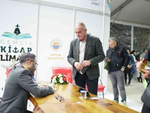 Gemlik Kitap Limanı’nda Edebiyat Rüzgârı