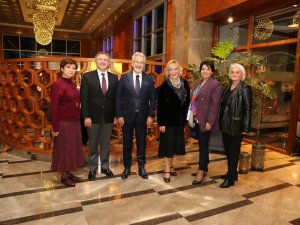 Müzik Enstrümanları Müzesi Sezonu Gülsin Onay İle Açtı