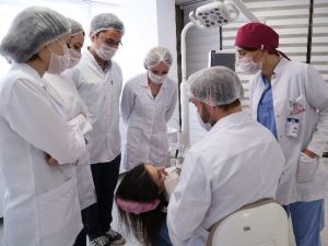 Çene Eklemleri Sorunlarının En Büyük Etkeni Stres