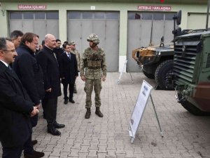 İ̇çişleri Bakanı Soylu, Türkiye-i̇ran Sınırındaki Güvenlik Duvarı Çalışmalarını İnceledi