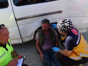 Antalya’da Yaralanan Ticari Araç Sürücüsüne İlk Müdahaleyi Vatandaş Yaptı