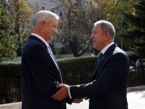 Bakan Akar, İ̇srail Savunma Bakanı Gantz İle Bir Araya Geldi