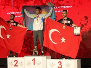 Kağıtspor, Dünya Bilek Güreşi Şampiyonası’ndan 9 Madalya İle Döndü