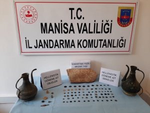 Manisa’da Bir Evde Tarihi Eserler Ele Geçirildi