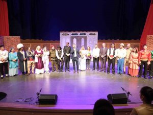 ‘Yedi Kocalı Hürmüz’ Oyunu Perdelerini Açtı