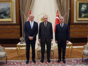 Cumhurbaşkanı Erdoğan, İ̇srail Savunma Bakanı Gantz’i Kabul Etti