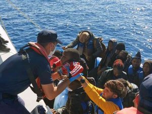Marmaris’te 34 Düzensiz Göçmen Kurtarıldı