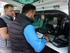 Taksim’de Taksi Ve Dolmuş Şoförlerine Ceza Yağdı