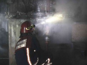 Ahşap Çatal-kaşık Üreten Tesiste Korkutan Yangın: Çok Sayıda Ekip Sevk Edildi