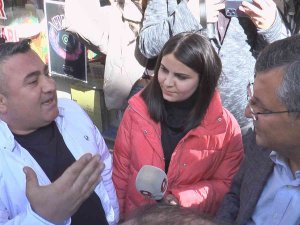 Özel’den “Genel Başkanınızı Değiştirin” Diyen Esnafa: “O Chp’lilerin Bileceği İş”