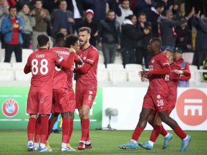 Uefa Avrupa Konferans Ligi: Sivasspor: 1 - Cfr Cluj: 0 (İ̇lk Yarı)