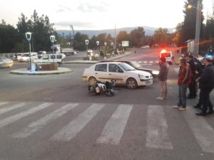 Otomobille Çarpışan Motosiklet Sürücüsü Yaralandı